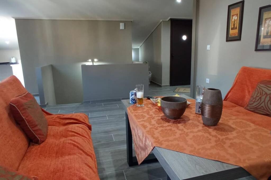 Aretoysa Center Luxury Suites 2 Néa Péramos Exteriör bild