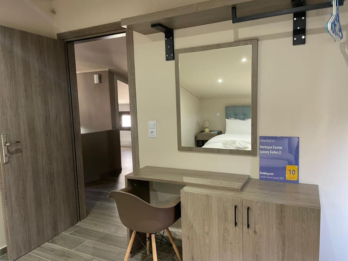 Aretoysa Center Luxury Suites 2 Néa Péramos Exteriör bild
